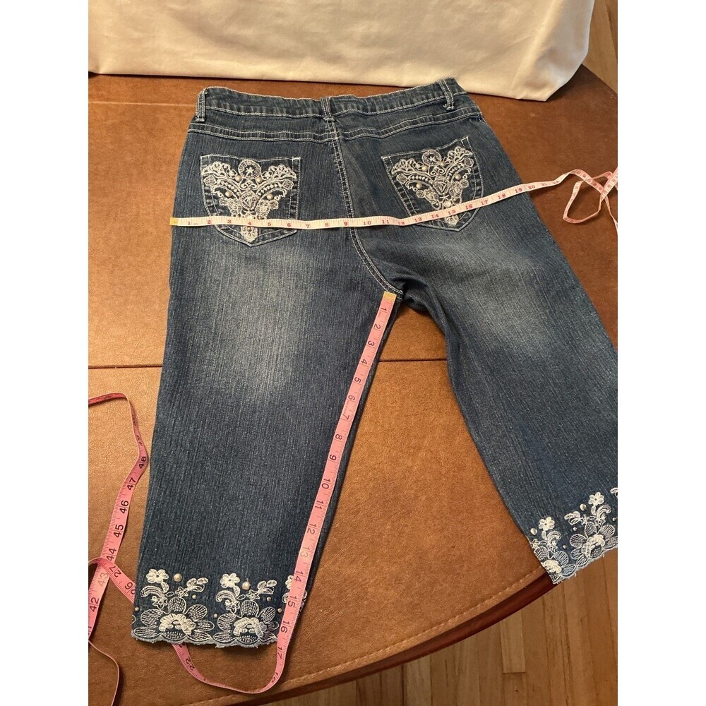 Apollo Jeans Cropped Embrodered Embellished Size 10 Petit Medium wash Stretch - Picture 7 of 7